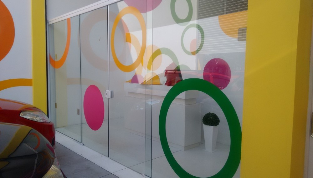 Criação de Comunicação Visual para Vitrine em São Miguel Paulista - Letras Caixa para Vitrine